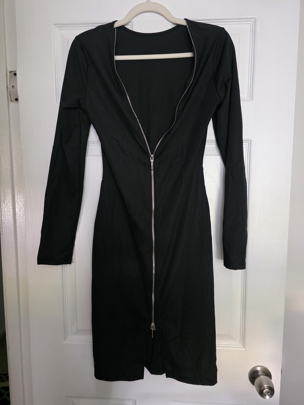 Women's Black Long-Sleeve Zip-Front Dress